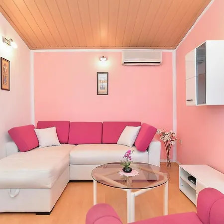 Fuer 6 Personen Ca 60 Qm In Peroj, Istrien Istrische Riviera * Peroj