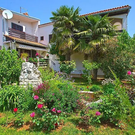Apartment Fuer 6 Personen Ca 60 Qm In Peroj, Istrien Istrische Riviera Peroj